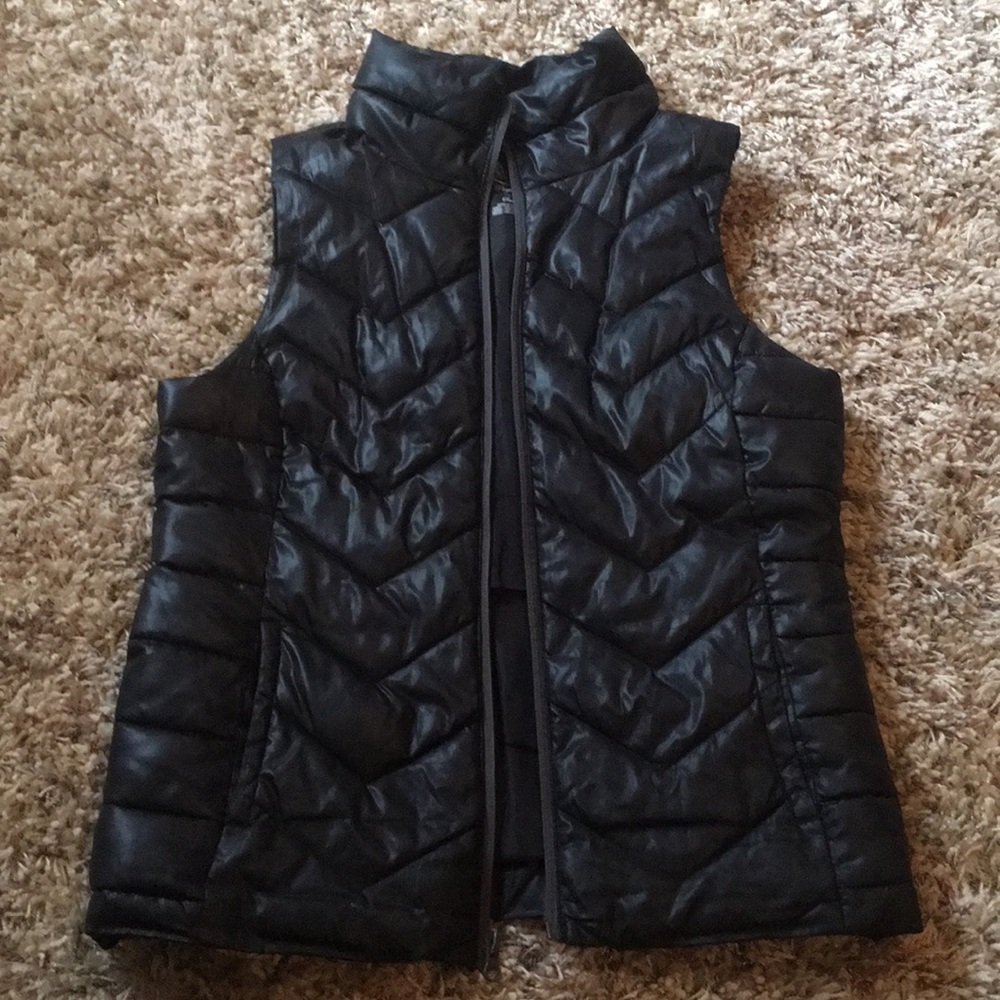Black puffy vest